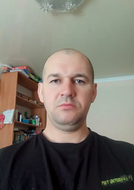 Роман из Курска, мне 43, познакомлюсь на одну ночь