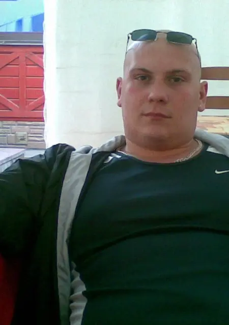 Я Павел, 41, знакомлюсь для общения в Череповце