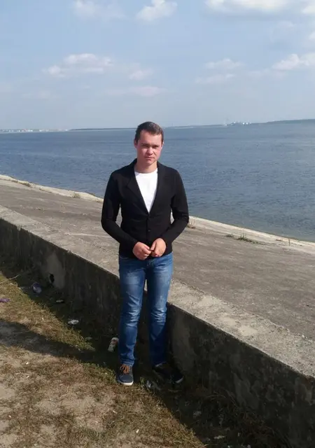 Я Тарас, 29 років з Луцька, шукаю знайомства на одну ніч