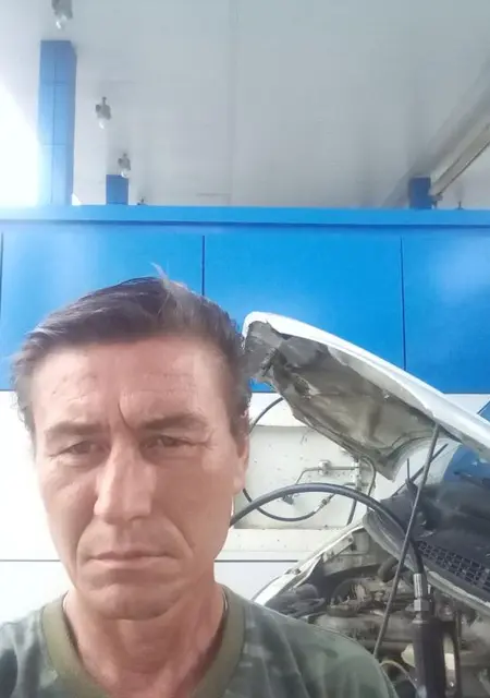 Артём из Магнитогорска, ищу на сайте знакомства без обязательств