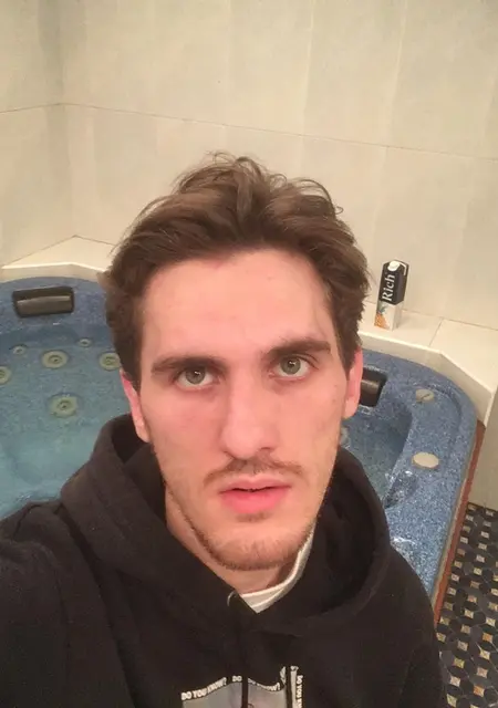 Кирилл из Пушкина, мне 28, познакомлюсь на одну ночь