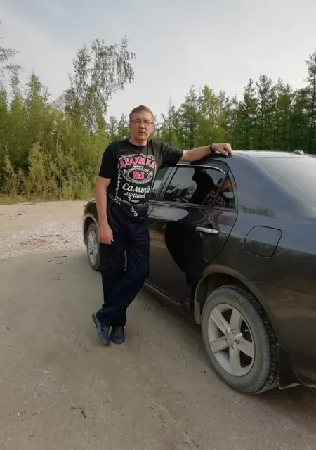 Я Олег, 62, знакомлюсь без обязательств в Якутске