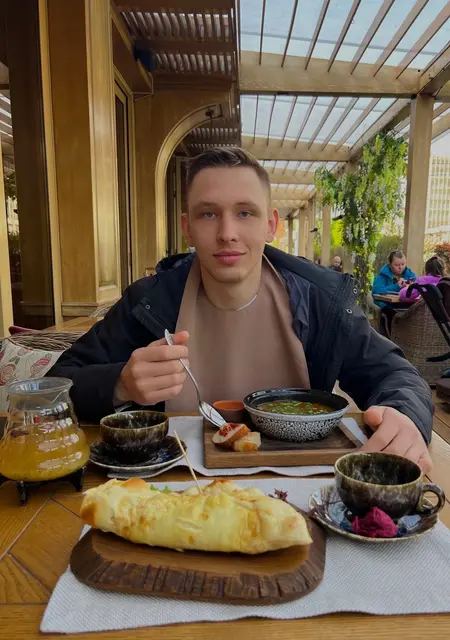 Я Евгений, 26, знакомлюсь для общения в Волгодонске