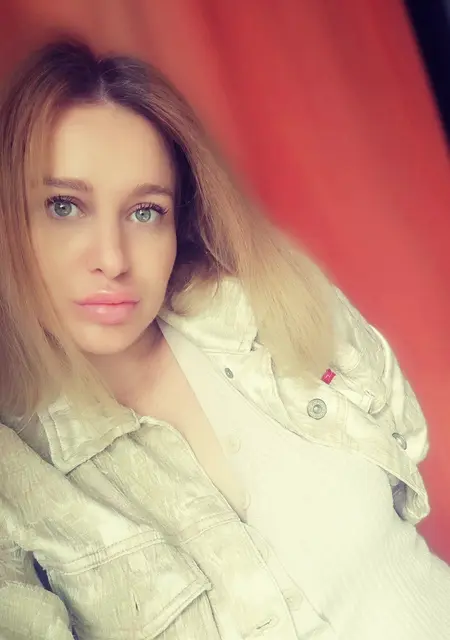 Я Елена, 33, из Санкт-Петербурга, ищу знакомство для постоянных отношений