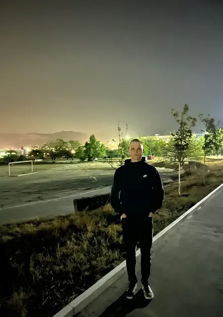 Danik из Новороссийска, мне 20, познакомлюсь на одну ночь