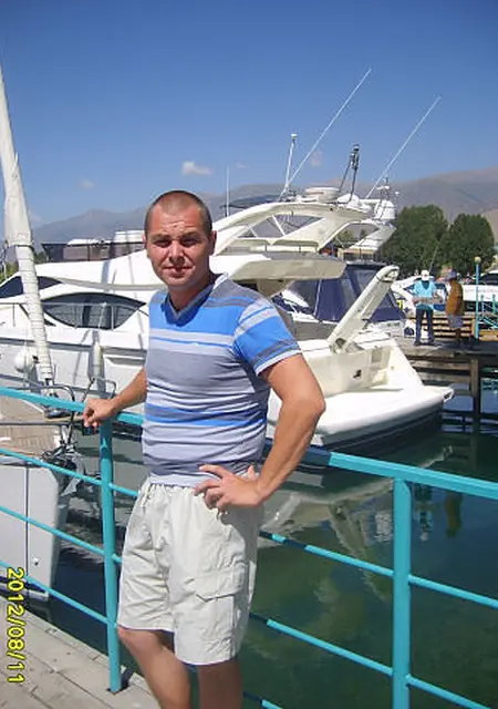 Oleg из Новомосковска, ищу на сайте знакомства на одну ночь