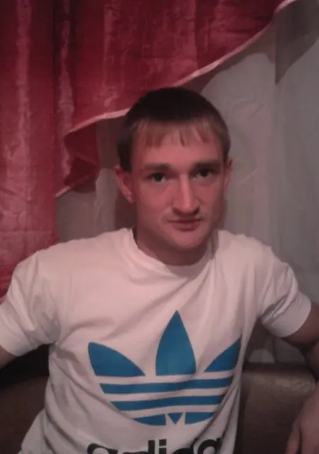 Я Макс, 40, из Смоленска, ищу знакомства без обязательств