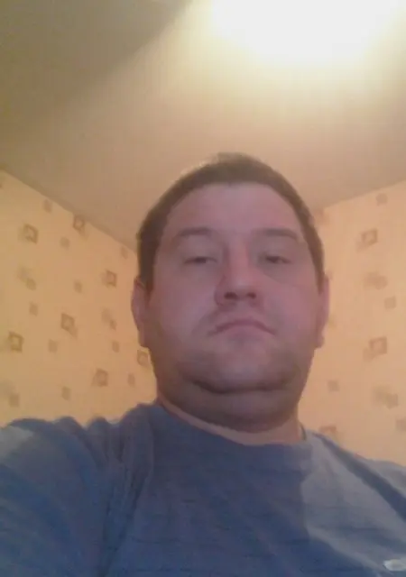 Серга из Сургута, ищу на сайте знакомства на одну ночь