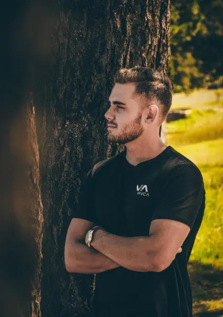 Саня из Иркутска, мне 44, познакомлюсь для общения