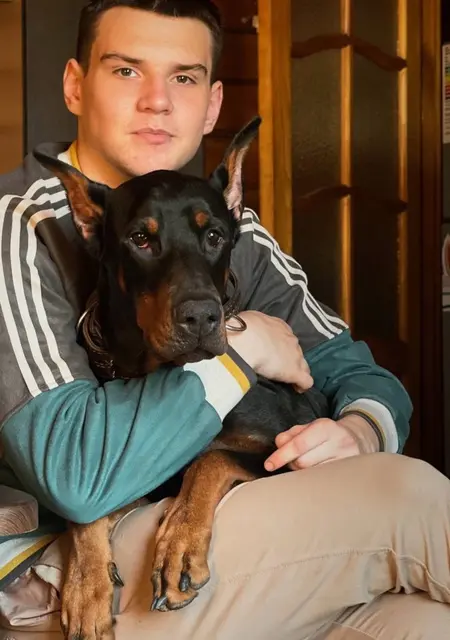 Артём из Москвы, мне 20, познакомлюсь без обязательств