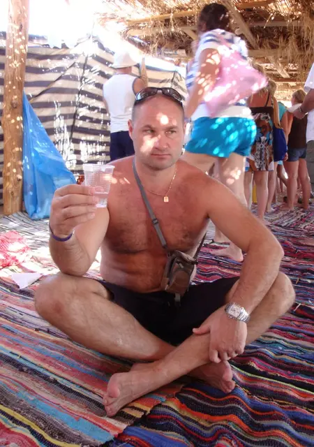 Виктор из Нерюнгри, мне 50, познакомлюсь на одну ночь