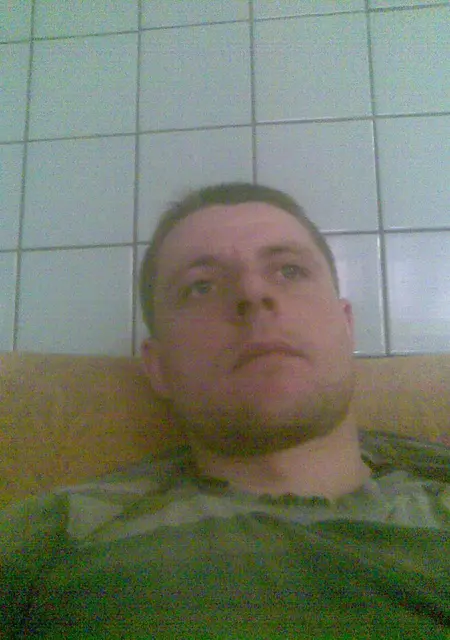 Анатолий из Кимр, мне 38, познакомлюсь без обязательств