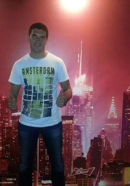 Я Sasha, 34 років, знайомлюсь без зобов'язань у Ужгороде