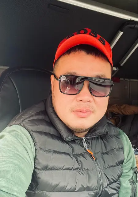 Андрей из Ангарска, ищу на сайте знакомства без обязательств