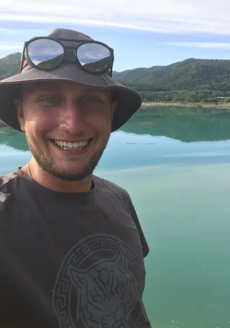 Илья из Сергиева Посада, мне 30, познакомлюсь на одну ночь