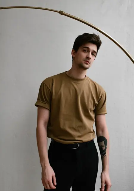 Я Виктор, 27, из Великого Новгорода, ищу знакомство для приятного времяпровождения