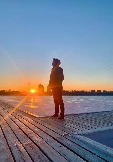 Миша из Кирова, ищу на сайте знакомства на одну ночь