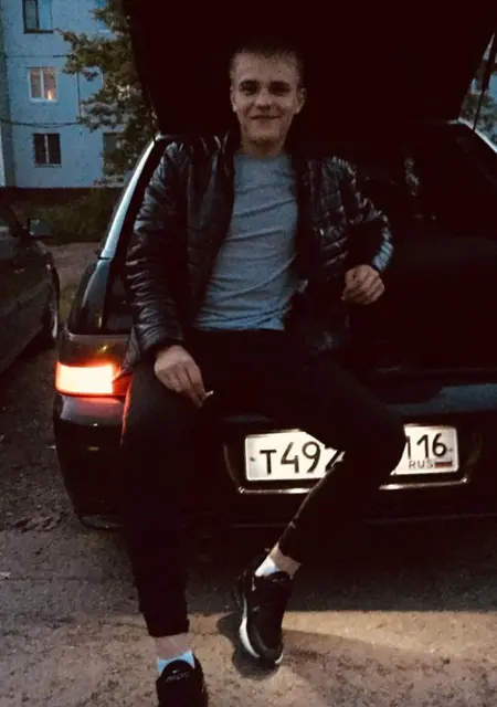 Иван из Санкт-Петербурга, мне 26, познакомлюсь для общения