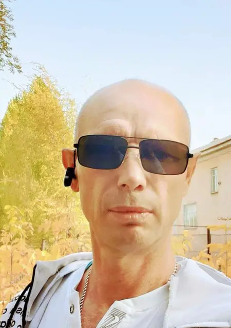 Александр из Новотроицка, мне 42, познакомлюсь без обязательств