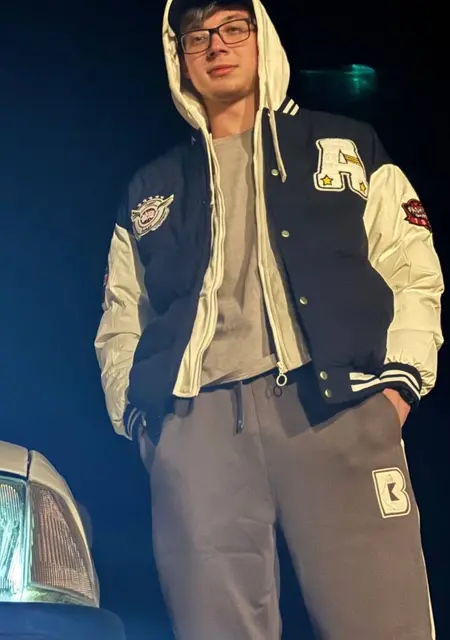 Юрий из Симферополя, ищу на сайте знакомства без обязательств