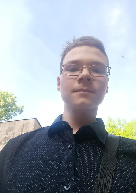 Влад из Твери, мне 21, познакомлюсь на одну ночь