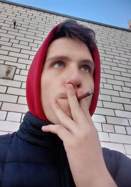 Максим из Обнинска, мне 21, познакомлюсь без обязательств