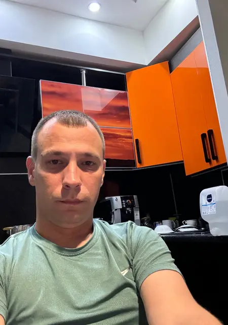 Евгений из Димитровграда, ищу на сайте знакомства на одну ночь