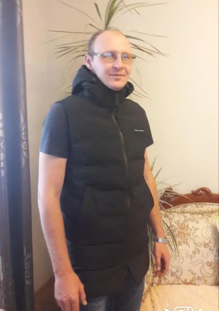 Я Anton, 39, из Большого Камня, ищу знакомства без обязательств