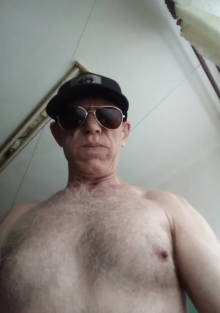 Я Мирон, 55, знакомлюсь для приятного времяпровождения в Великом Новгороде