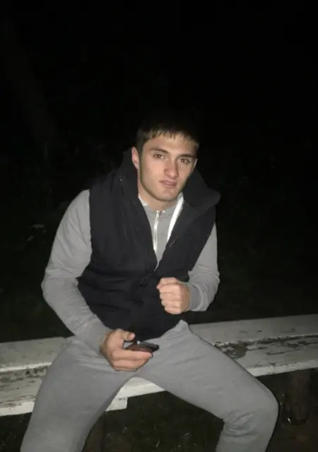 Я Егор, 26, из Чебаркуля, ищу знакомства без обязательств