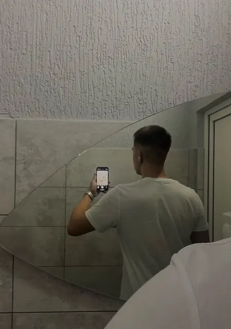 Я Артём, 19, знакомлюсь без обязательств в Железноводске