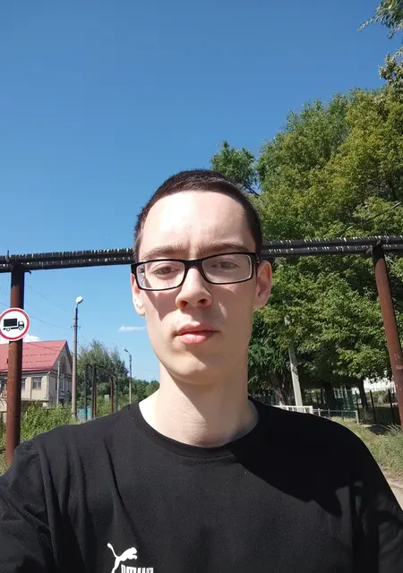 Андрей из Сызрани, мне 22, познакомлюсь на одну ночь