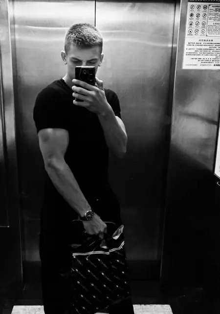 Егор из Большого Камня, ищу на сайте знакомства без обязательств