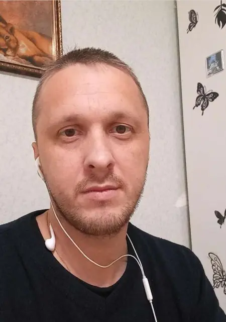 Михаил из Гатчины, мне 43, познакомлюсь для приятного времяпровождения