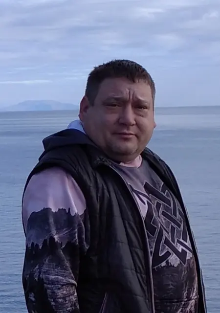 Сергей из Луганска, мне 47, познакомлюсь на одну ночь