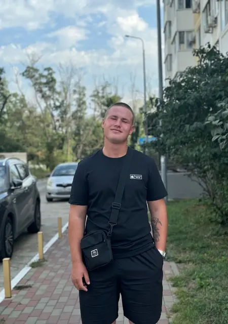Я Леонид, 21, знакомлюсь для открытые отношения в Новороссийске
