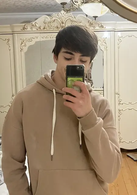 Я Алим, 18, из Ставрополя, ищу знакомство для дружбы