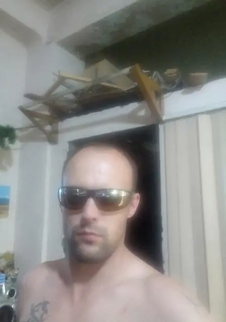 Я Валерий, 25, знакомлюсь для постоянных отношений в Усть-Нере