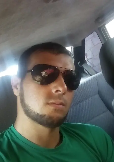 Я Коля, 35, из Грязей, ищу знакомства без обязательств