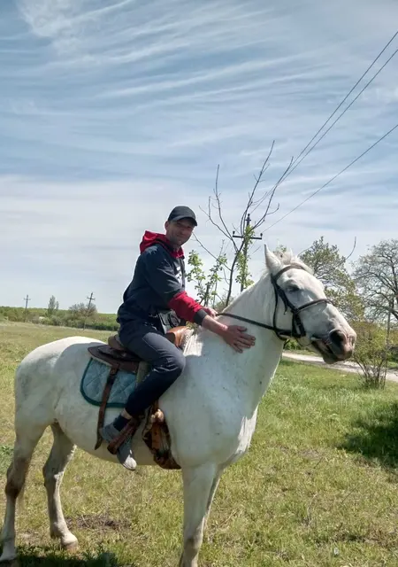 Я Евгений, 38, знакомлюсь для дружбы в Донецке