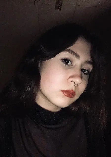 Я Александра, 20, знакомлюсь на одну ночь в Саратове