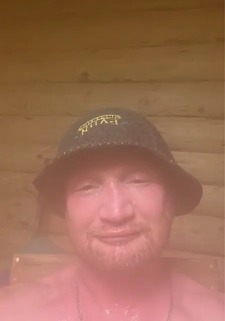 Я Дима, 40, знакомлюсь для постоянных отношений в Санкт-Петербурге