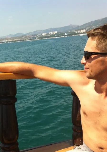 Егор из Домодедова, мне 35, познакомлюсь на одну ночь