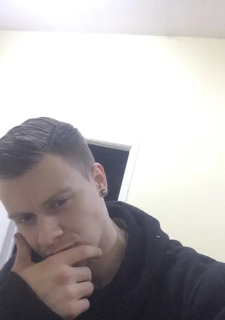 Я Алексей, 25, знакомлюсь для постоянных отношений в Новокуйбышевске