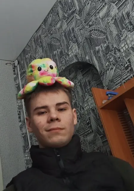 Я Тайный Друг, 21, из Курска, ищу знакомства без обязательств