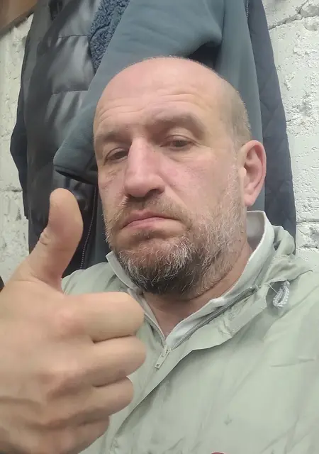 Я Макс, 48, из Серпухова, ищу знакомства на одну ночь