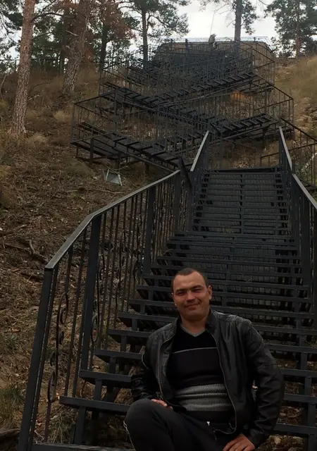 Анатолий из Новокуйбышевска, мне 31, познакомлюсь на одну ночь