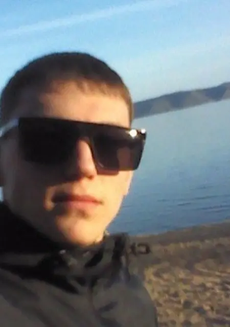 Я Андрей, 34, из Феодосии, ищу знакомства на одну ночь