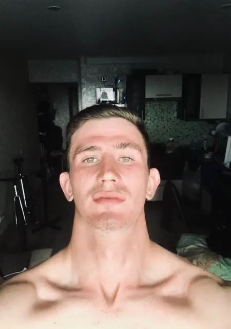 Иван из Великого Новгорода, мне 27, познакомлюсь без обязательств