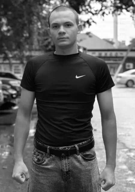 Я Максим, 23, из Санкт-Петербурга, ищу знакомство для приятного времяпровождения